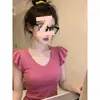 Camiseta de tricô rosa choque de manga curta para mulheres, novo estilo de verão, sexy e estilosa, top curto e bonito