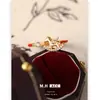 Nuevo Anillo de Hilo Rojo con Símbolo de Dinero, Exquisito y de Moda, Versátil con Circonita Microincrustada, Anillo Ajustable para Dedo Índice para Mujeres