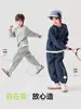 Conjunto Deportivo Duo Duo Home para Niños Falso Dos Piezas Nuevo Estilo Primavera y Otoño 2026 Conjunto de Dos Piezas Sudadera y Pantalones Deportivos para Niños Medianos y Grandes