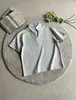 Camiseta tipo polo de alta calidad, estilo intelectual, falso dos piezas, Loka, capa de aire, a rayas, cuello en V, versátil, estilo "Old Money", manga corta
