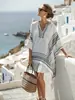 2026 Novo Conjunto Casual Listrado de Gola V Estilo Europeu e Americano para Mulheres, Conjunto de Duas Peças para Praia de Verão, Tendência Transfronteiriça