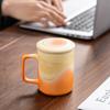 Vea la taza de cerámica de la taza de oficina recta con gradiente de montaña con filtro de tapa, taza para beber té, regalo para compañeros de negocios empresariales