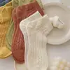 Calcetines Blancos para Mujer, Calcetines Cortos Finos de Verano, Transpirables, Absorbentes de Sudor, Antiolor, Encaje, Calcetines Versátiles de Malla hasta la Pantorrilla para Mujer