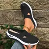 Sapatos Femininos 2025 Verão Novos Meio Chinelos Cruzados Sapatos para Mães de Meia-idade e Idosos Femininos Solado Macio Respirável Sapatos Casuais Femininos