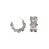 Pendientes de flor plisada en forma de C con circonita y aguja de plata, pendientes versátiles exquisitos de moda nicho, pendientes de lujo ligero de alta gama para mujer