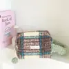 Bolso de mano de felpa a cuadros con ambiente de otoño e invierno, bolsa de almacenamiento portátil, bolsa organizadora portátil de gran capacidad para cuidado de la piel y maquillaje