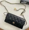 2026 Nuevo Modelo Cartera Larga de Piel de Vaca con Patrón de Caviar 70% de Descuento Bolso de Mano con Cadena Bolso Cruzado Cartera de Piel Genuina para Mujer
