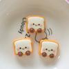 Bright Piglet Bread Food Play DIY Handmade Pequenas Jóias Atacado Adesivos de Geladeira Buraco Sapatos Remendo Decorativo Plano