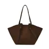 Bolsa Tote Balde Simples de Grande Capacidade para Mulheres 2025 Outono Nova Fosca Retrô Tendência Versátil Bolsa de Ombro Único