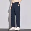 2026 Novas Calças Cropped de Verão Masculinas Retas Tendência Soltas de Seda Gelada Versáteis Finas Esportivas Casuais Masculinas