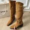 Botas de moda estilo coreano con pliegues, tacón cuadrado, para uso en exteriores, nuevo modelo otoño e invierno 2026, punta fina, estilizan, versátiles, botas de tacón medio apilado, botas largas