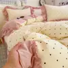 Nuevo juego de cuatro piezas de cubierta de cama de gasa de doble capa tejida ultrasuave para el hogar y dormitorios de estudiantes al por mayor