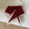 Bufanda Nueva de Mujer Otoño/Invierno 2025 Estilo Retro Rojo Chanel Bufanda de Triángulo Cruzado Tejida en Lana Calentador de Cuello