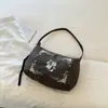 Colección Otoño 2026: Bolso de Mano Casual Artístico, Estilo Chino, de Moda y Tendencia con un Diseño Único y Elegante