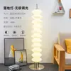 Lámpara de pie italiana Nórdica Moderna Minimalista Cintura Delgada Sala de estar de Villa Comedor Lámpara de mesita de noche Lámpara de pie de dormitorio
