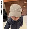 Boné de Baseball Bordado Estilo Coreano para Crianças, Chapéu de Sol Versátil e na Moda, Novo Modelo 2026