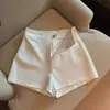 Shorts negros para mujer para uso al aire libre, verano 2026, talla grande, shorts de mezclilla retro estilo 'hot girl', de cintura alta, adelgazantes, que se ajustan a las caderas, hot pants