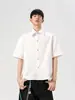 Camisa masculina de manga curta texturizada estilo americano, novo modelo de verão 2026, de alta qualidade, estilosa, solta e casual de meia-manga