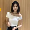 Camiseta Negra de Hombro Descubierto Manga Corta para Mujer Verano Única Bonita Diseño Irregular Sentido de Diseño Ajustada Top Corto Off-shoulder Moderno