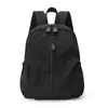 Bolsa Externa para Comércio Exterior Transfronteiriço Mochila Leve Casual Versátil para Montanhismo Mochila Pequena Simples Bolsa de Viagem Escolar para Mulheres