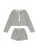 Traje de mujer a rayas 2026 verano nuevo estilo cuello semiabierto holgado manga larga top conjunto casual de dos piezas
