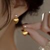 Brincos de orelha de coração de amor luxuosos e foscos tridimensionais femininos 2024 novos brincos de pérolas de imitação escovadas com textura fosca