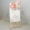 Celebración de Boda Banquete de Compromiso Letrero de Bienvenida Tablero KT Decoración Floral Artificial Arreglo de Flores Artificiales Ceremonia de Entrega Ambiente
