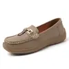 Novos Mocassins de Largura Ampla Casuais Flats Femininos Solado Macio Cabedal Macio Sapatos de Mãe Confortáveis Tamanho Grande Mocassins Sapatos Femininos