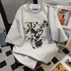 Camiseta Feminina Casual Solta de Manga Curta com Estampa de Borboleta, Design de Nicho Retro Americano, Verão 2026, Comprimento Médio