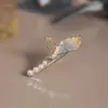 Grampo de Cabelo Pérola Cristal Cauda de Peixe para Mulheres, Novo Elegante Presilha Lateral para Franja, Grampo Versátil, Presilha Bico de Pato de Alta Qualidade para Cabelos Quebrados