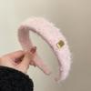 Vintage Metal Letter Hair Hoop Outono e Inverno Altura-aumento Cranial Top Lazy Celebrity Headband Candy Color Plush Advanced Hair Accessories