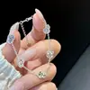 Nuevo Pulsera Binghulu de Hielo Picado Versátil Lujo Ligero Diseño Exquisito Moda de Gama Alta Simple Regalo para Novia