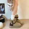 Botas de Neve de Couro de Cano Alto com Fivela da Moda para Mulheres 2026 Novo Estilo Quente de Inverno Plus Veludo Espessado Uso Dupla Face Sapatos de Algodão do Nordeste