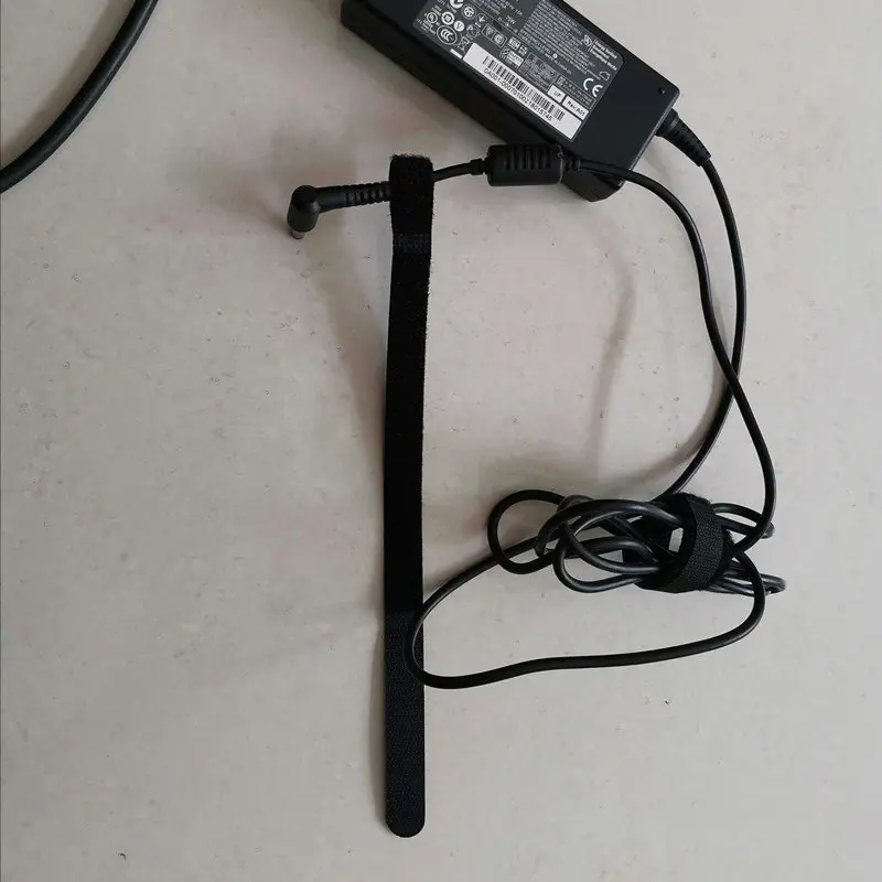 p孔魔术贴扎线带