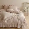 Conjunto de cama de quatro peças em algodão e linho com trama waffle estilo francês e acabamento em renda, conjunto de cama feminino com capa de edredom e lençol