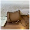 Bolsa feminina retrô de outono e inverno de grande capacidade 2026 nova, moderna e elegante, bolsa de ombro tote de camurça de alta qualidade
