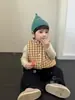 Roupas de Outono e Inverno para Bebê 2026 Novo Estilo Roupas de Inverno Roupas Infantis Meninos Casaco de Algodão Jaqueta Conjunto de Jeans com Pelúcia