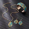 Conjunto de pulsera, collar y pendientes de estilo europeo y americano transfronterizo con grava de colores y apertura lateral ancha, accesorios de pulsera de diamantes, joyería para orejas