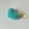 Ropa, Zapatos, Calcetines, Bufandas, Accesorios de Tejido a Mano con Hilo de Colores en Forma de Corazón y Artículos de Ganchillo en Forma de Corazón Terminados para el Día de San Valentín