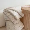 Colcha de punto estilo INS con diseño de nube de dibujos animados para primavera y otoño, colcha de invierno suave y cálida con borde enrollado, lavable a máquina, adecuada para uso en dormitorio