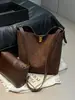 Bolso de Gamuza de Gran Capacidad para el Viaje Diario de Mujer 2026 Nuevo Estilo Minimalista de Verano Bolso Cruzado al Hombro Tipo Cubo