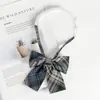 Gravata Borboleta JK Japonesa Camisa Uniforme Pequena Versátil Feminina Xadrez Estilo College Traje de Vela Gola Decorativa de Laço Flor