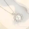 Moda nuevo collar con colgante de flor para mujer Cadena para la clavícula de girasol hueco de alta calidad de lujo ligero con incrustaciones de diamantes