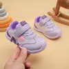 Zapatillas para Niñas 2026 Nuevo Modelo Primavera y Otoño Zapatos Casuales de Malla con Suela Suave para Niños Zapatos Versátiles de Moda con Suela Suave para Niños