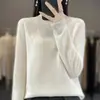 Venta al por mayor de fabricante de suéteres de lana de alta gama listos para usar para mujer, tejido jacquard de punto hueco de cuello semi-alto, tejido versátil para otoño e invierno