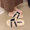 Hebilla 2026 Suela Gruesa Pantuflas de Algodón para Mujer Invierno Exteriores Pantuflas de Piel Calientes Punta Abierta Versátiles Moda Estilo Coreano Correa Única