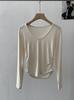 Camiseta Camada Interna Ombro a Ombro com Pregas na Cintura para Efeito Emagrecedor Cor Lisa Interior com Lã Gola V Manga Longa 5344