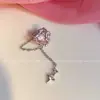 Brinco Ear Cuff com Franjas em Formato de Coração, Estilo Doce e Cool Picante para Meninas, Design Único, Longo, Super Estilo Fada, Requintado e Elegante, Presilha de Orelha Sem Furo para Mulheres
