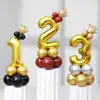 La ceremonia del primer cumpleaños se organiza con globos digitales de película de aluminio de 32 pulgadas para expresar la fiesta de cumpleaños y se solicitan globos decorativos en el camino de la boda.