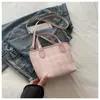 Bolso Pequeño de Cuadros Transfronterizo para Mujer 2025 Nuevo Bolso Versátil de Hombro Cruzado Bolso Tipo Satchel Cubo Popular Estilo Coreano de Este Año